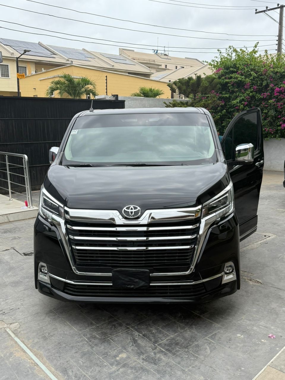Toyota Granvia Luxury Executive – 2026