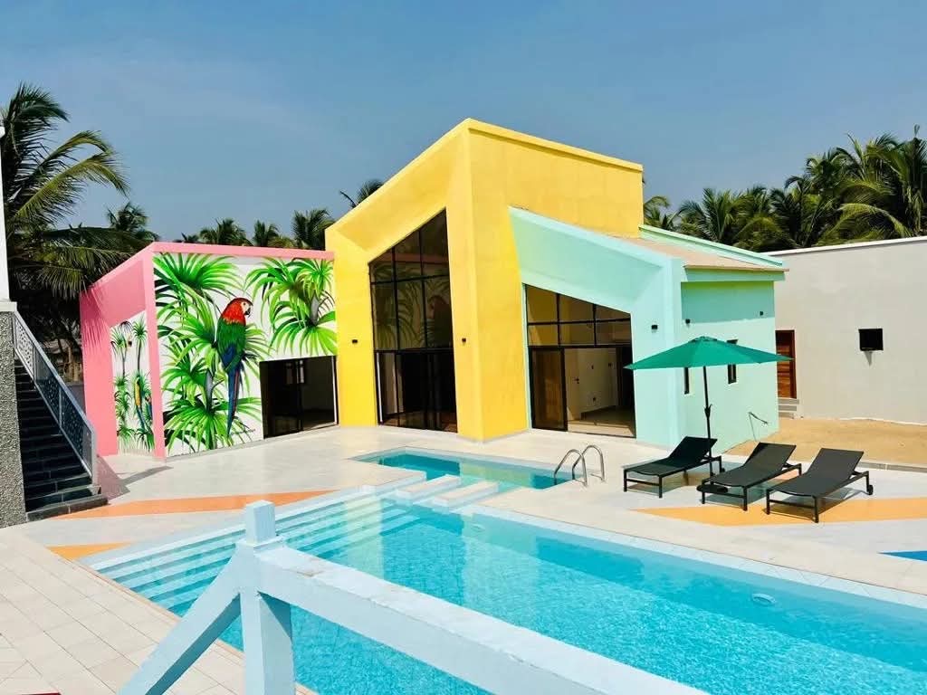 Dreamy Fun Beach House 4BR Ikaare, Ilashe