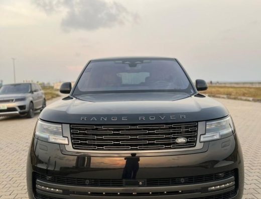 2024 Range Rover P530 HSE – Red Interior (Long wheel Base)