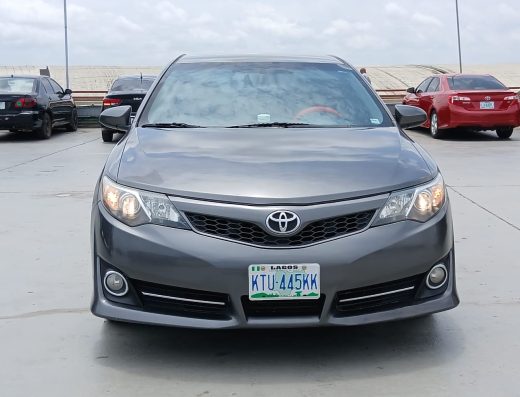 Toyota Camry Salon Car – For Daily Rental
